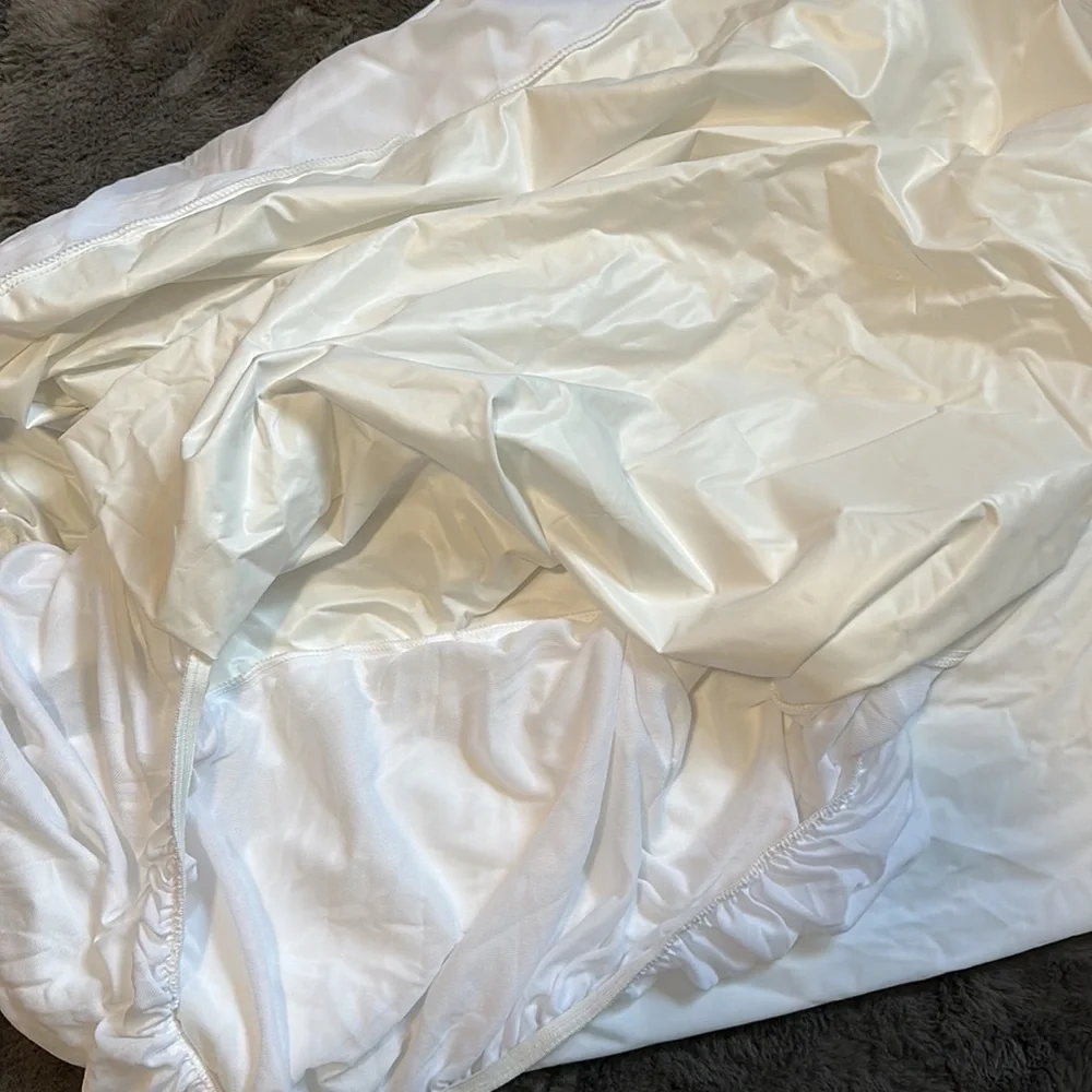Serra new power chill Twin mattress protector